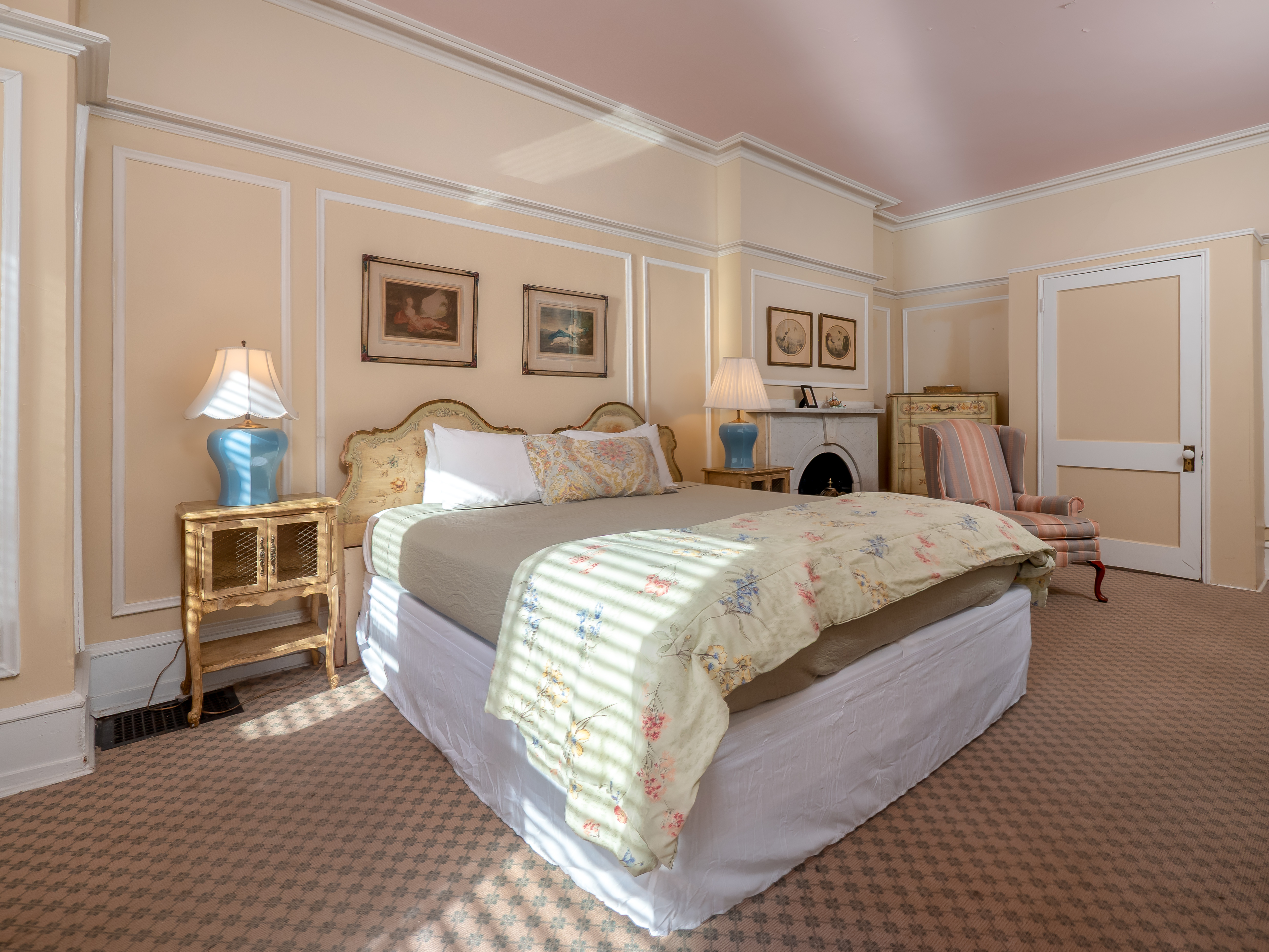 Alternate view of the bedroom facing the entrance.